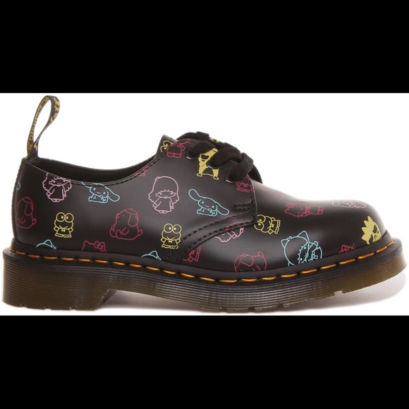 Dr Martens | Hello Kitty collab - Picture 3 of 16